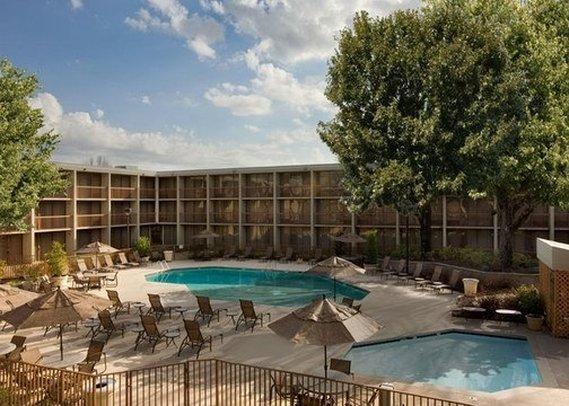 Four Points By Sheraton Midtown Hotel 3*